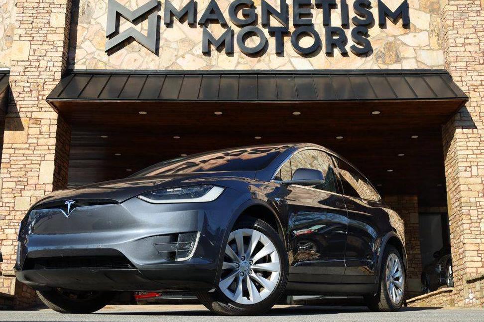 TESLA MODEL X 2019 5YJXCDE27KF201812 image